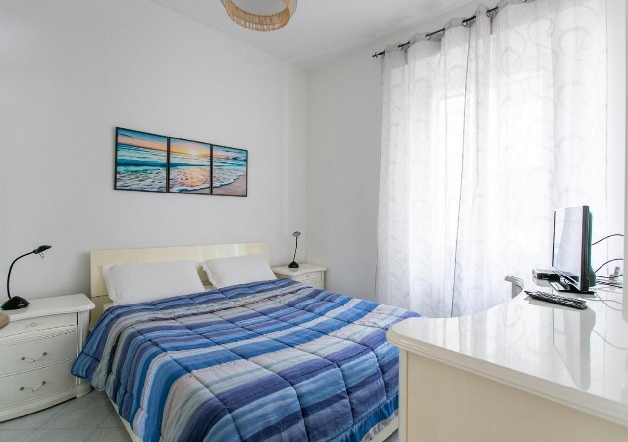 B-House Apartment Порто Санто Стефано Екстериор снимка