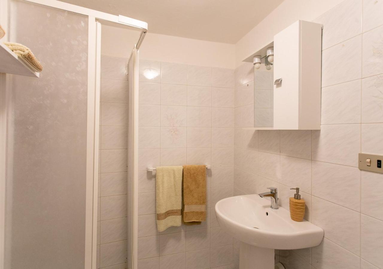 B-House Apartment Порто Санто Стефано Екстериор снимка