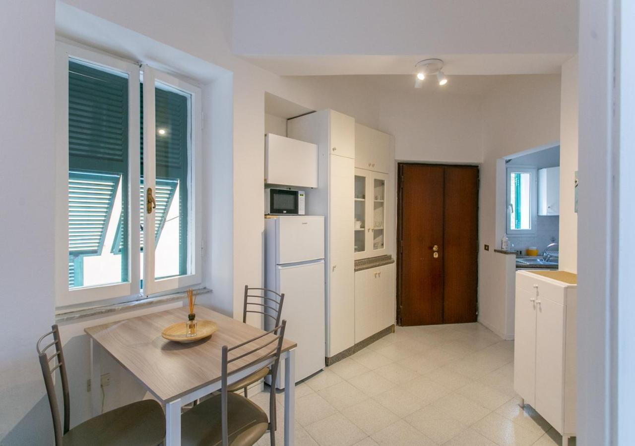 B-House Apartment Порто Санто Стефано Екстериор снимка
